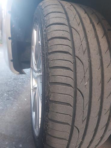 disqler: Satılır: Yay mövsümü üçün avtomobil şini Ölçü: 215/40 ZR17 87W Tip — 2