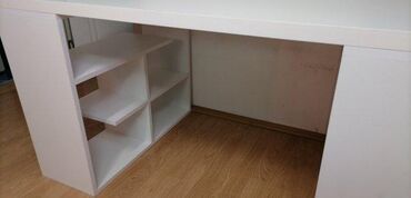 Stolovi: Radni Sto 46 Materijal: Radni sto se izrađuje od univera debljine 18 — 10