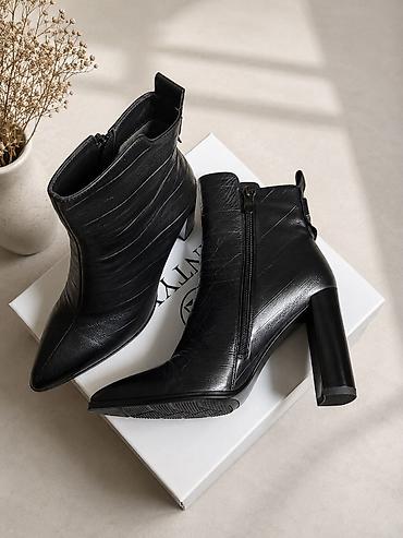 moon boot: Ботинки, 38, Basconi, Новый, цвет - Черный, Самовывоз, Платная доставка — 1