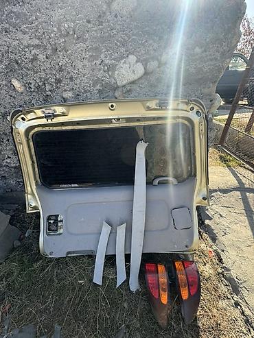 Другие автозапчасти: Набор автозапчастей разнородных позиций Состав по фото: - Пластиковые — 9