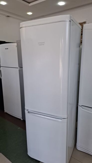 hotpoint: 2 qapılı Hotpoint Ariston Soyuducu Satılır, rəng - Ağ