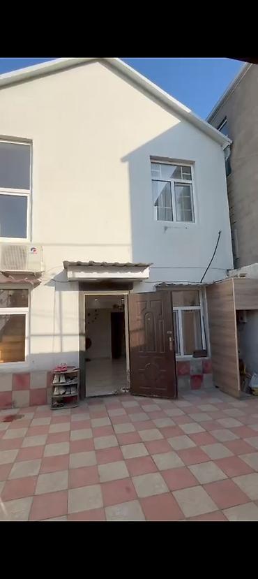 modern evler: İki mərtəbəli, geniş və işıqlı ev - Planlama: Daxili taxta pilləkənlə — 9