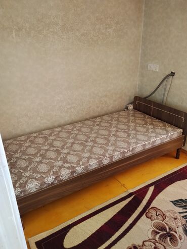 Uzunmüddətli kirayə mənzillər: Pirborun qarşlsndakl binada 5/5 bir otaq ikiyə düzəlib kirayə verilir — 5