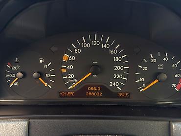 Продажа авто: Mercedes-Benz E-Class: 1998 г., 2.4 л, Автомат, Бензин, Седан — 7