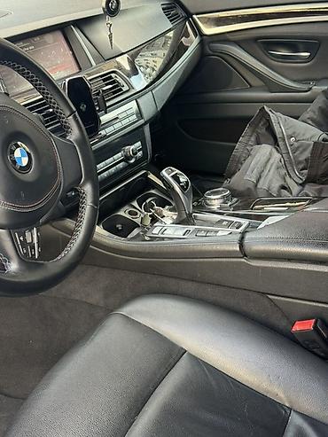 BMW: Böyük manitor Boyük gozik 4 knopkadan ibaratdi Head up (elektron — 25