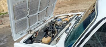 VAZ (LADA): LADA 2107 sedan – klassik ağ rəngli, 4 qapılı, arxa ötürücülü model — 9