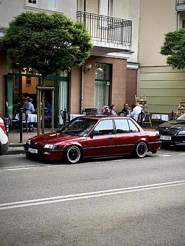 не пригодился: Honda Civic: 1990 г., Седан — 1
