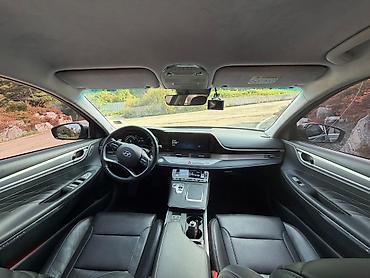 geely geometry c: Hyundai Grandeur: 2022 г., 3 л, Газ, Седан — 4