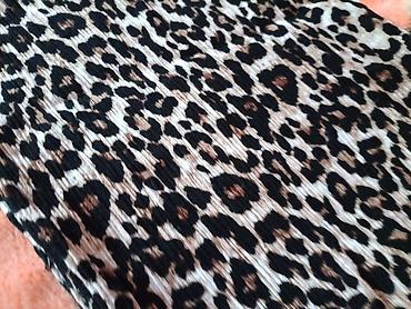Ostale pantalone: Ženske pantalone sa leopard printom - Širok, ravan kroj nogavica – — 7