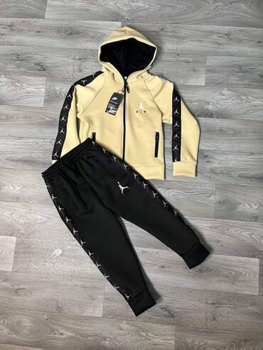 barbie extra lutke: Adidas, Unisex