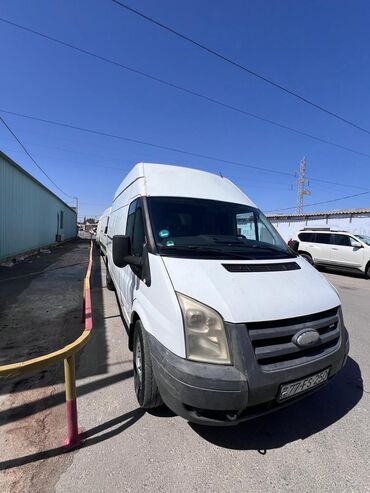 Ford: Ford Transit uzun bazalı, yüksək tavanlı yük mikroavtobusu — 2