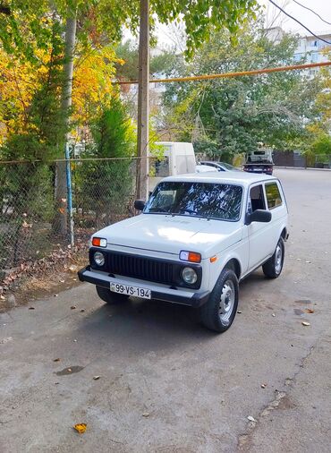 vaz 2107 oturacaqları: ВАЗ (ЛАДА) 4x4 Нива: 1.6 л | 1992 г. | 350000 км Хэтчбэк