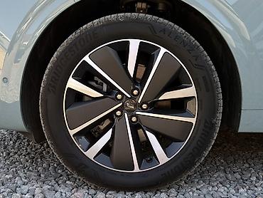 wuling mini ev: Lixiang L6: 2025 г., 1.5 л, Автомат, Гибрид, Кроссовер — 6