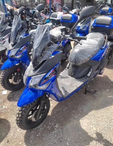 электромотороллер грузовой: Скутер Suzuki, 150 куб. см, Бензин, Новый, В рассрочку