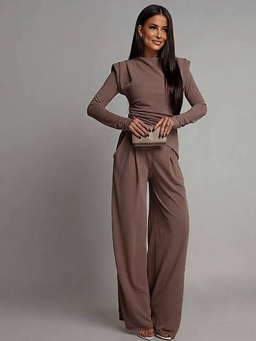 Kompleti: ✨️Kompleti koji ce dominirati ovog proleca ✨️ Od proverenih tamnih — 9