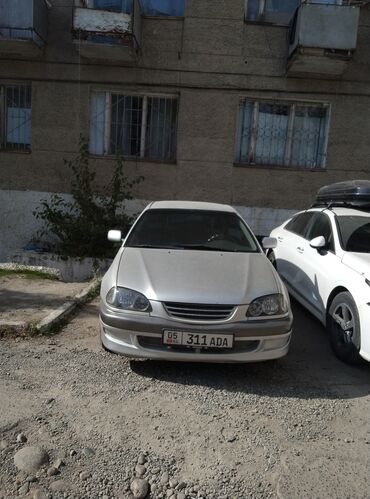 обмен машинами ключ в ключ: Toyota Avensis: 2000 г., 1.6 л, Механика, Бензин, Седан