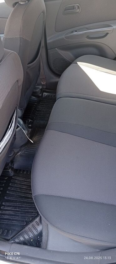 Kia: Kia Rio: 1.4 l | 2007 il Hetçbek — 3