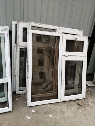 Plastik pəncərələr: Ağ rəngdə plastik pəncərə. Bu pəncərə, müxtəlif layihələrdə istifadə — 4