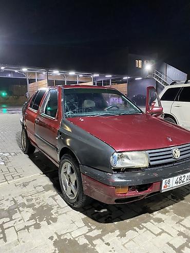 Volkswagen: Volkswagen Vento: 1992 г., Механика, Бензин, Седан — 2