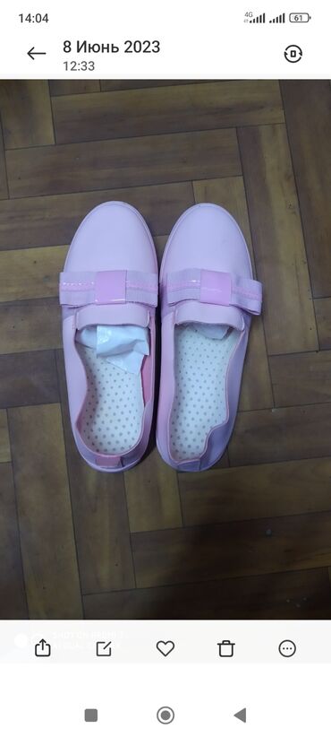 обувь для девочек: Продается обувь р 38, новые находятся в токмаке