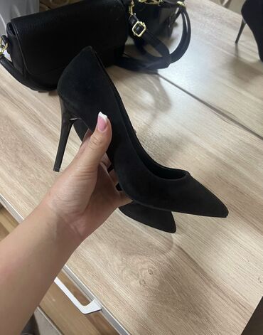 туфли новые женские: Туфли 37, цвет - Черный
