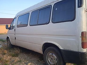 mercedes 208 d: Yük və sərnişin daşınması üçün ağ rəngli mikroavtobus - Korpus: uzun — 1