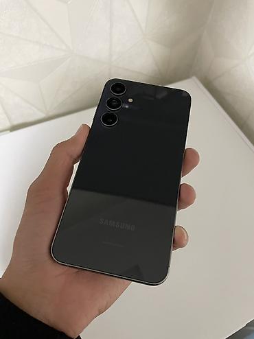 samsung 9: Samsung Galaxy S23 FE, Б/у, 128 ГБ, цвет - Черный, 2 SIM, eSIM — 1
