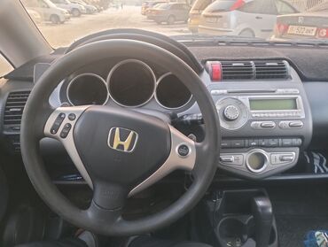 машина пикап: Honda Jazz: 2005 г., 1.3 л, Автомат, Бензин, Пикап