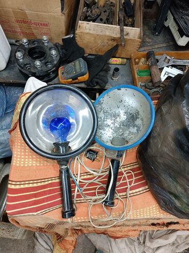 синяя лампа: Продаю синию лампу. ультрафиолет
цена: 1000 сом и 700