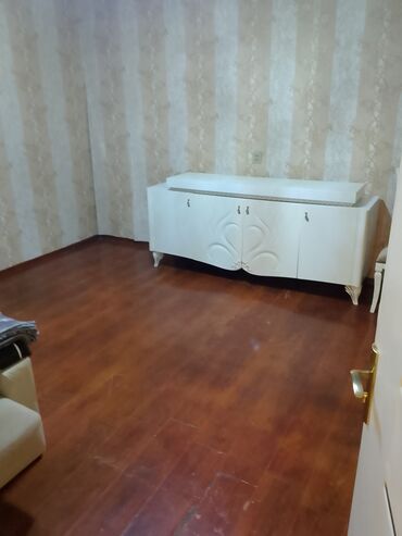 Uzunmüddətli kirayə evlər: Salam ev Sumqayıt seher kimyacılar yerlesır senet beledye 3 otaqlı — 5