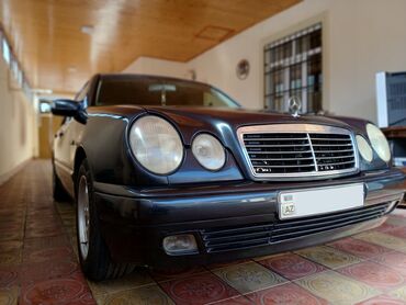 Mercedes-Benz: Mercedes-Benz E 240: 2.4 l | 1998 il Sedan — 14