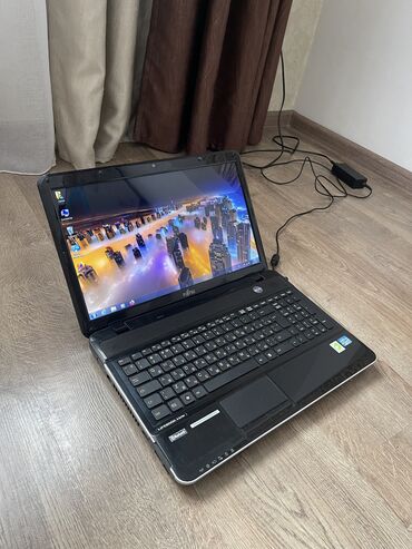 samsung i3 300e: Ноутбук, Fujitsu, 4 ГБ ОЗУ, Intel Core i3, 15.6 ", Б/у, Для несложных задач, память HDD