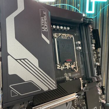 Материнские платы: Материнская плата, Новый, Gigabyte, LGA1700, Для ПК