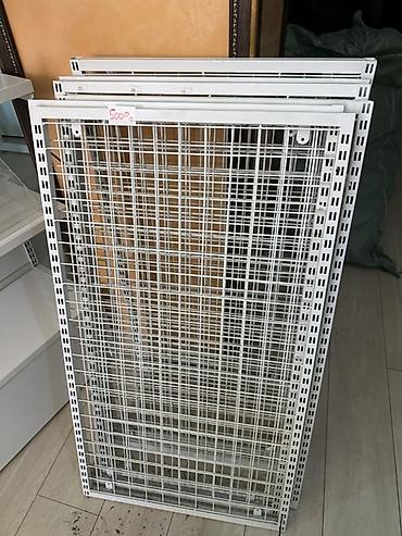 полки под косметику: Торговое оборудование для магазина Комплект белых металлических — 4