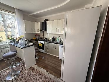 Долгосрочная аренда домов: 210 м², 6 комнат — 6