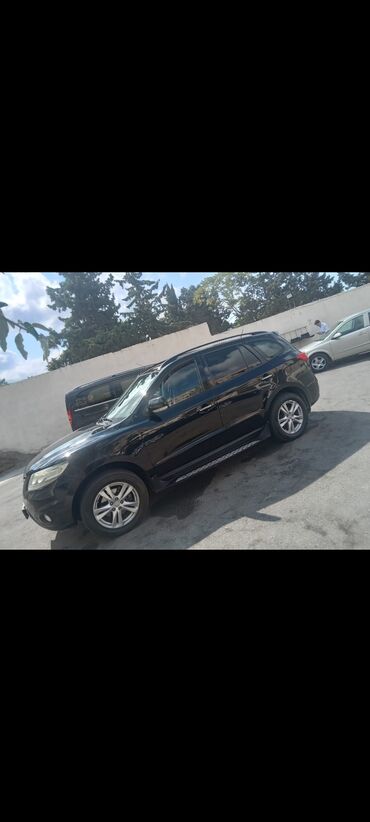 Hyundai: Hyundai Santa Fe: 2.4 l | 2011 il Ofrouder/SUV — 5