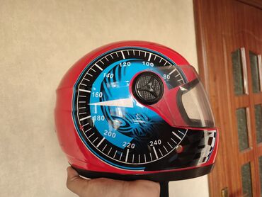 Другие аксессуары: Medium size helmet with two brand new extra mirror's and please write