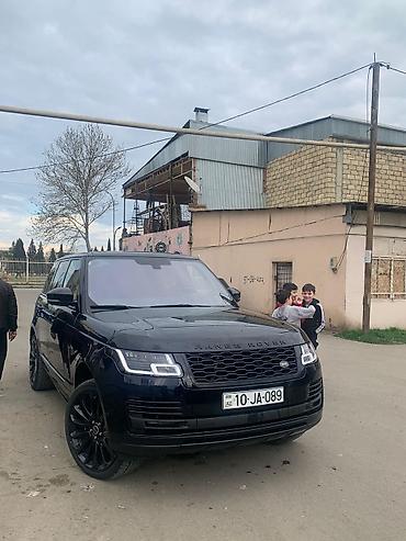 Land Rover: Range Rover SUV - Kuzov: Qara rəng, tam ölçülü lüks SUV - Sürətlər — 2