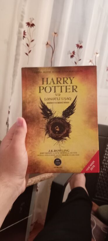 Digər kitablar və jurnallar: Harry potter lənətli uşaq