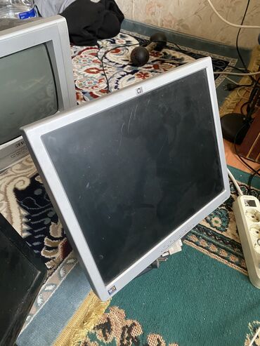 Мониторы: Монитор, HP, LCD, 18" - 19" at lalafo.kg — 2 Мониторы: Монитор, HP, LCD, 18" - 19" — 2