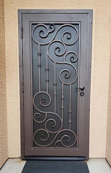 Giriş qapıları: Yeni Giriş qapısı Şəbəkə ilə, Pulsuz quraşdırma, Ünvandan götürmə, Pulsuz çatdırılma, Ödənişli çatdırılma — 5