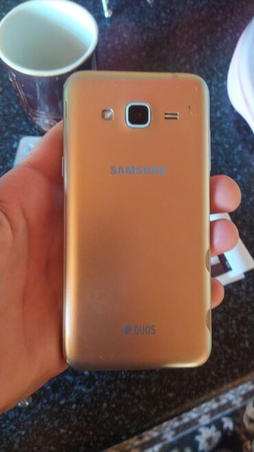 redmi telfonlar: Samsung Galaxy J3 2016, 2 GB, rəng - Qızılı, Barmaq izi