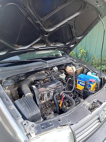 диска вента: Volkswagen Vento: 1993 г., 1.6 л, Механика, Бензин, Седан — 4