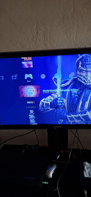 PS3 (Sony PlayStation 3): Ps3 super slim. Yaddaş 500 GB. heç bir problemi yoxdu. 2 ədəd orjinal — 10