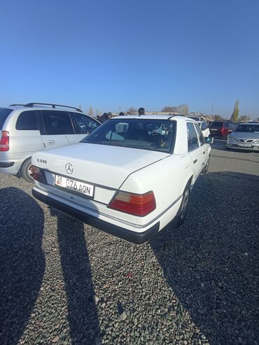 голф 2 моно: Mercedes-Benz W124: 1990 г., 2 л, Механика, Бензин, Седан