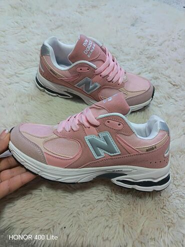 Patike: Patike – više modela i boja Opis: - Moderna lifestyle i sportska — 4