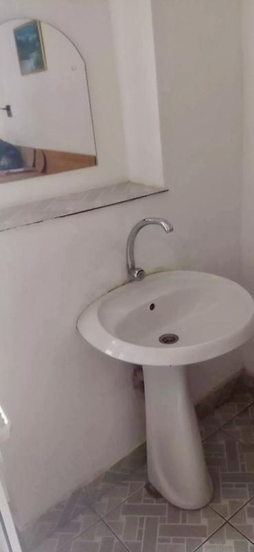 tarqovuda 1 otaqli evler: AĞ ŞƏHƏRƏ YAXINDIR. SU, QAZ, İŞIQ, QİYMƏTİN İÇİNDƏDİR, Wİ-Fİ, VAR — 8