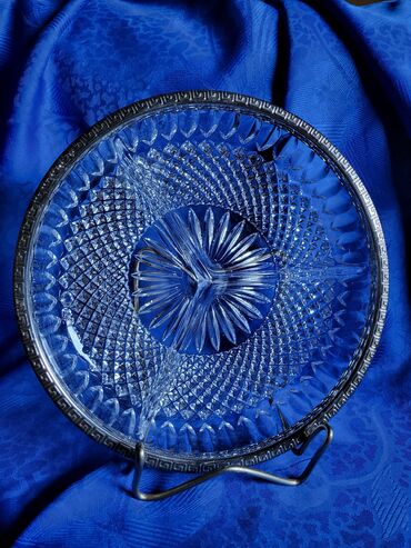 Kuhinjski setovi: Tanjir nov kristal,led kristalrucni rad sa posrebrenjem. 70te — 9