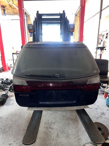 ленд ровер спорт: Крышка багажника Subaru, 2001 г., Б/у, Оригинал