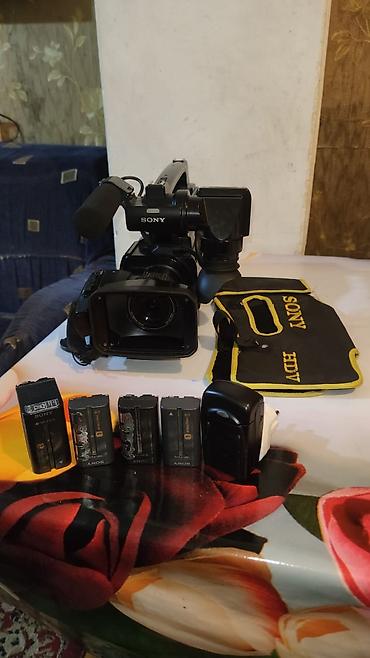 krosnu aparatı hd: Sony HDV video kamera, bir neçə batareya və qoruyucu çanta ilə təklif — 1